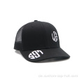 Bestickter schwarzer Trucker -Hut